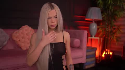 Nicky online show from November 23, 7:15 pm