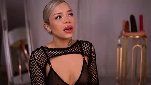 Nicky online show from October 11, 7:16 pm