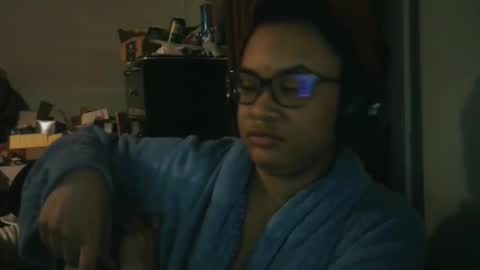 nickythehawtie online show from February 12, 8:16 am