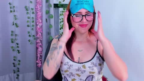 Snapshot of nico_lette_ chatting on February 26, 3:03 am Nico online show from February 26, 3:03 am