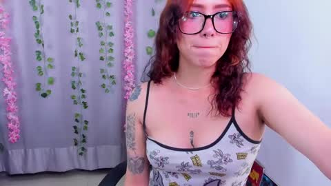 Snapshot of nico_lette_ chatting on February 11, 12:17 am Nico online show from February 11, 12:17 am