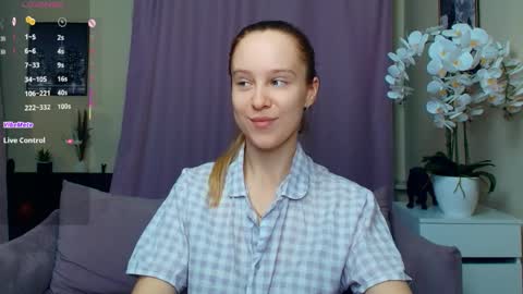 Nicoletta online show from April 5, 7:46 pm