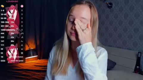 Nicoletta online show from September 17, 5:11 pm