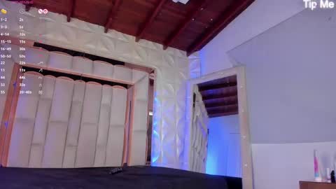 Nicole  online show from November 5, 8:14 pm