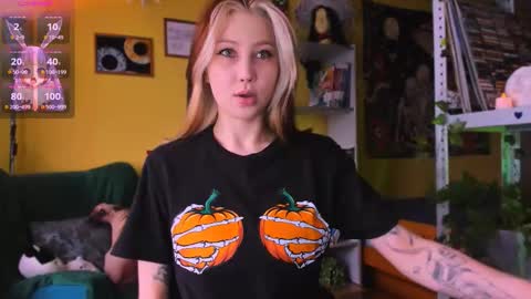 Nicole online show from October 26, 11:38 am