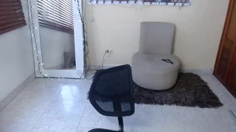 Nicole Santana online show from January 16, 10:28 pm