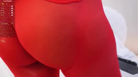 Nicol Flores  GMT-5 1530-2200  online show from October 11, 6:21 pm