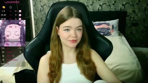 NicoleMeew online show from April 4, 6:29 pm
