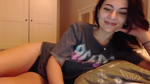Snapshot of nightssecret chatting on December 22, 2:16 pm leona online show from December 22, 2:16 pm