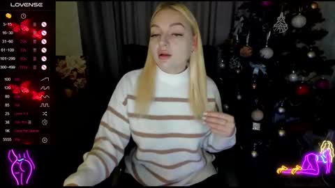 nigo_nika online show from December 5, 1:12 pm