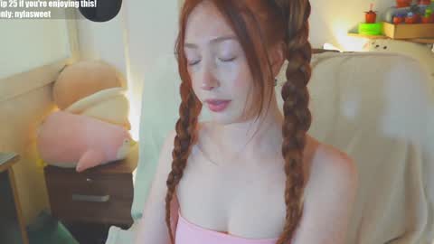 Snapshot of niilaa chatting on October 6, 4:56 pm of Nylasweet online show from October 6, 4:56 pm