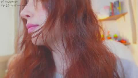 Snapshot of niilaa chatting on February 14, 8:05 pm of Nylasweet online show from February 14, 8:05 pm