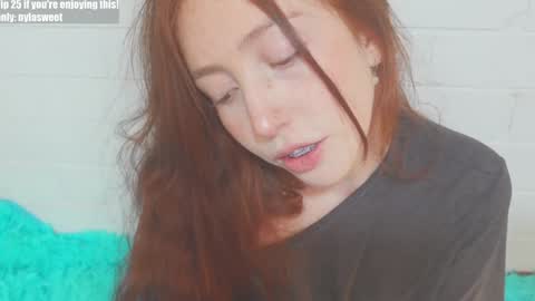 Snapshot of niilaa chatting on September 23, 5:33 pm of Nylasweet online show from September 23, 5:33 pm
