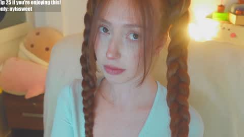 Snapshot of niilaa chatting on October 12, 5:10 am of Nylasweet online show from October 12, 5:10 am