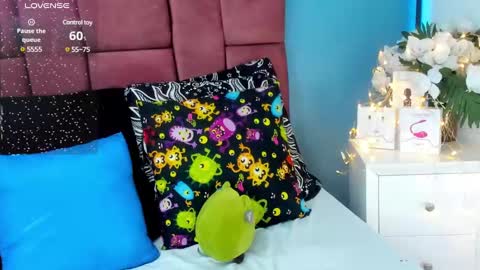 Snapshot of niinaink chatting on February 10, 10:42 am NINAINK online show from February 10, 10:42 am