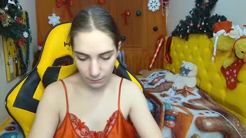 Snapshot of nikastarkk chatting on December 24, 7:33 pm nikastarkk online show from December 24, 7:33 pm