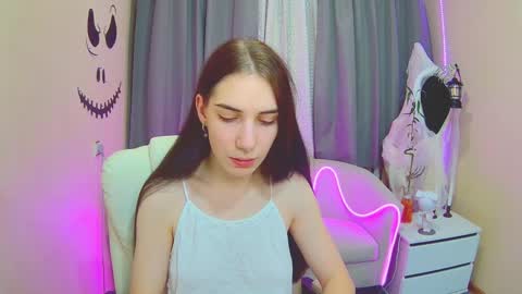 nikastarkk online show from November 5, 8:25 pm