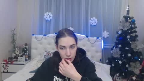 Snapshot of nikastarkk chatting on December 8, 7:22 pm nikastarkk online show from December 8, 7:22 pm