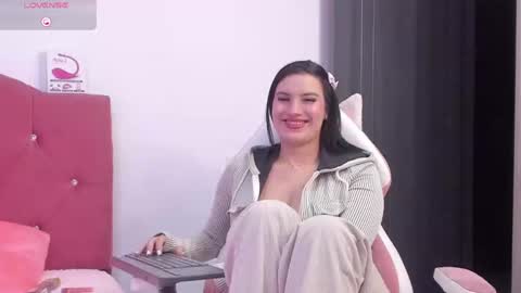 Nikii  online show from September 13, 4:31 am