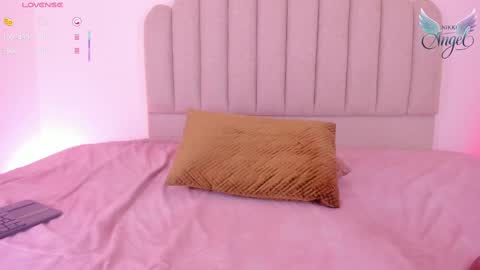 Snapshot of nikki_angel_ chatting on October 3, 12:05 am NIkki Angel online show from October 3, 12:05 am