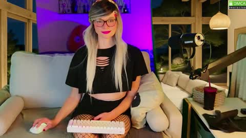 Kitty Chatte online show from September 23, 8:29 pm