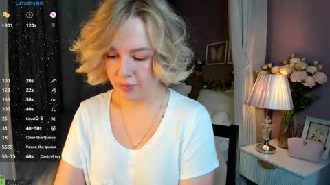 Snapshot of nikki_kai chatting on September 16, 12:29 am Nikki online show from September 16, 12:29 am