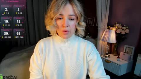 Snapshot of nikki_kai chatting on October 6, 1:00 am Nikki online show from October 6, 1:00 am