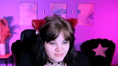 nikki_kiss_ online show from April 27, 11:40 am