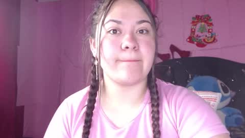 Snapshot of nikkirous_ chatting on February 10, 12:29 pm Nikkirous online show from February 10, 12:29 pm