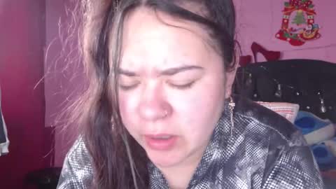 Snapshot of nikkirous_ chatting on February 13, 12:32 pm Nikkirous online show from February 13, 12:32 pm