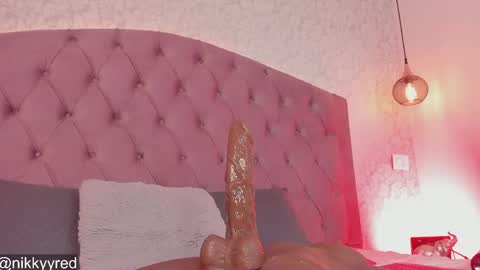nikky_red__ online show from May 30, 5:38 am