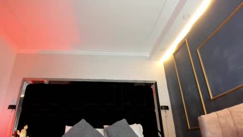     online show from February 26, 7:29 pm