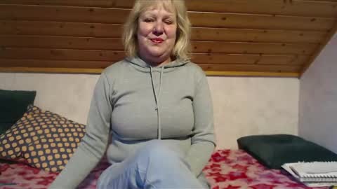 Nikole1 online show from February 21, 11:33 am