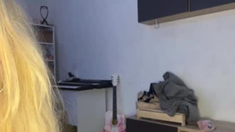 nikoli_naw online show from March 4, 9:21 pm