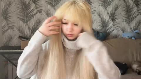 nikoli_naw online show from May 14, 11:32 pm