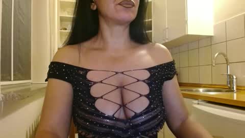 Snapshot of niky_sweet19 chatting on March 9, 10:30 pm niky_sweet19 online show from March 9, 10:30 pm
