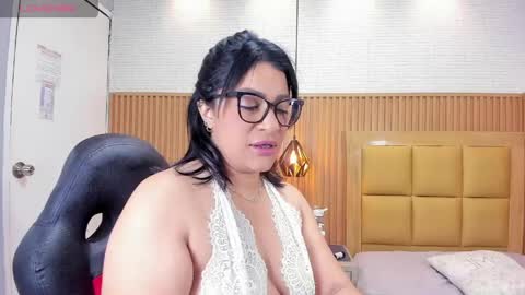   online show from May 28, 12:25 pm