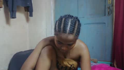 nilah online show from April 20, 7:11 am