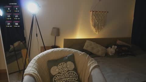 Jennet online show from October 13, 3:36 pm