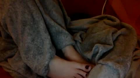 nina4feet online show from March 27, 12:45 am