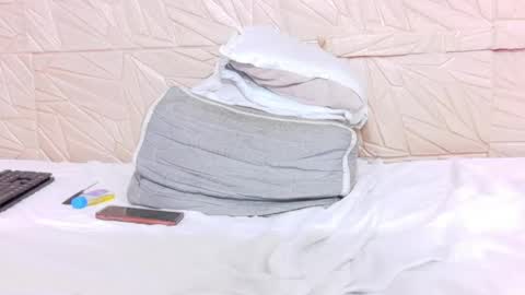nina_bae_ online show from May 14, 8:36 pm