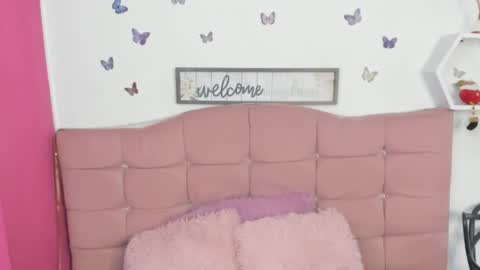 Nina online show from December 7, 11:45 pm