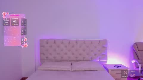 Nina Fox  online show from October 19, 2:19 pm