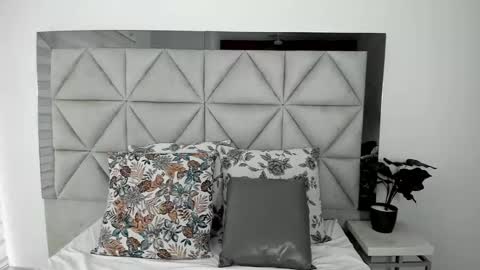  Nina  online show from February 12, 8:50 pm