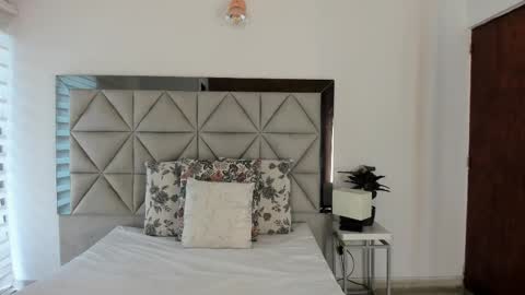  Nina  online show from October 2, 8:47 pm