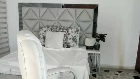  Nina  online show from October 31, 11:42 pm