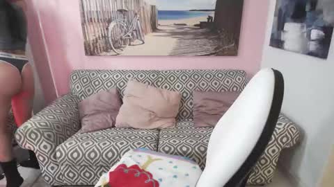 Nina online show from September 13, 2:25 pm