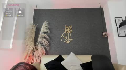 nina_voss online show from June 11, 2:53 am
