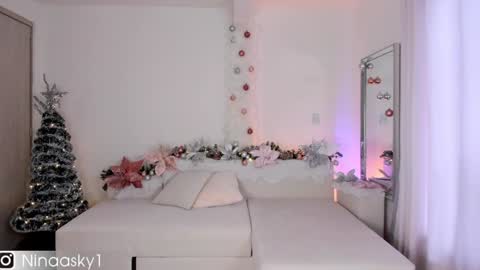    online show from December 13, 1:22 pm