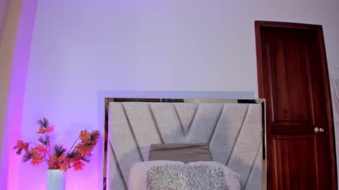 Nina online show from November 13, 6:29 pm